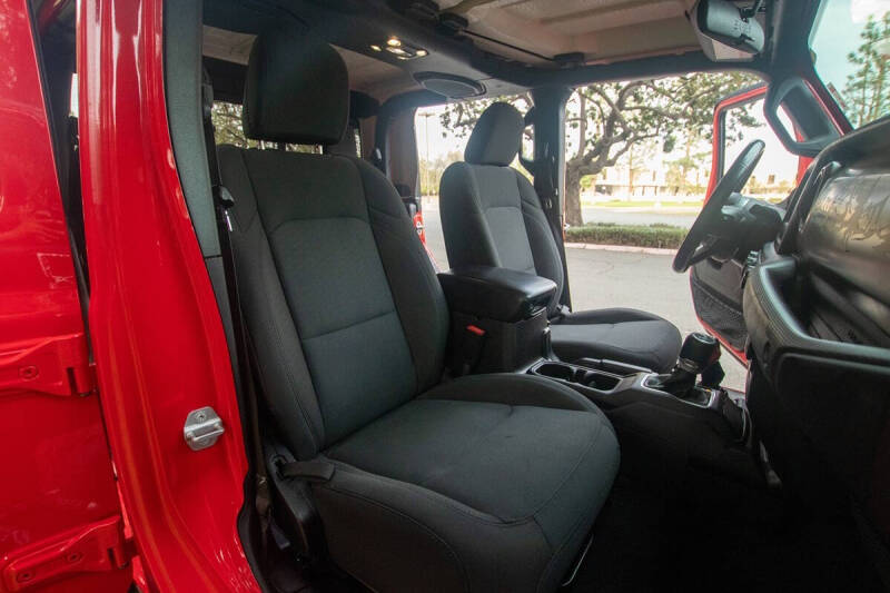 2020 Jeep Gladiator Sport S