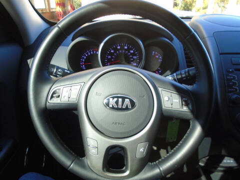 2013 Kia Soul +