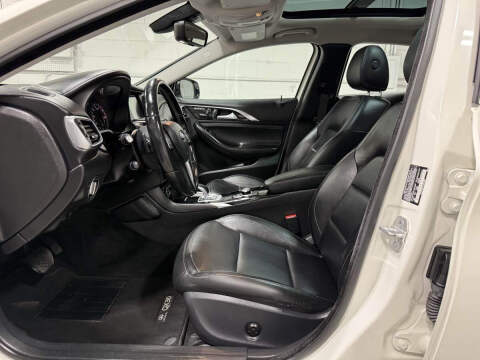 2018 Infiniti QX30 Premium