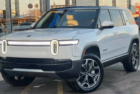 2025 Rivian R1S