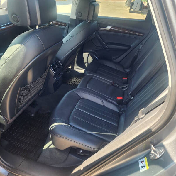 2018 Audi Q5 2.0T quattro Premium Plus