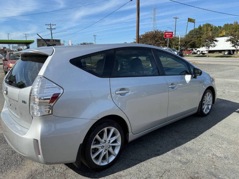 2012 Toyota Prius v Three