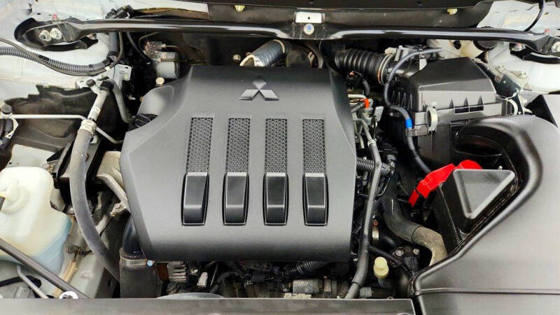 2022 Mitsubishi Eclipse Cross LE