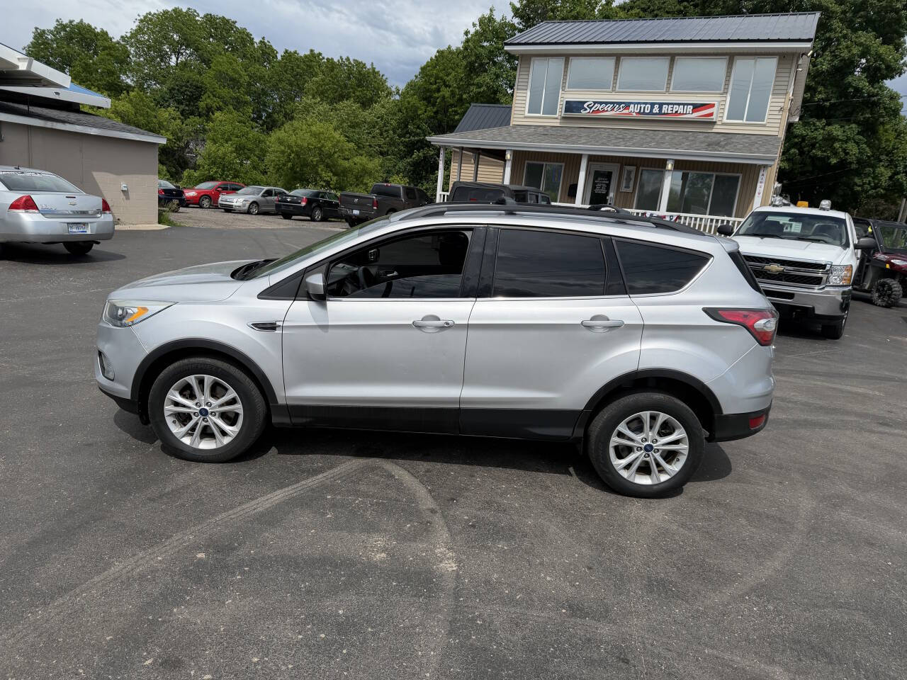 Silver 2017 Ford Escape SE AWD SE 4dr SUV 1