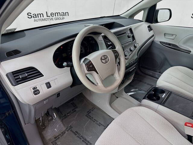 2012 Toyota Sienna