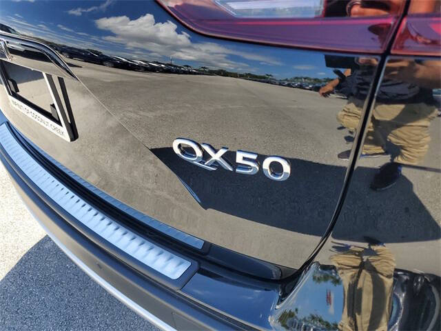 2025 Infiniti QX50 Luxe