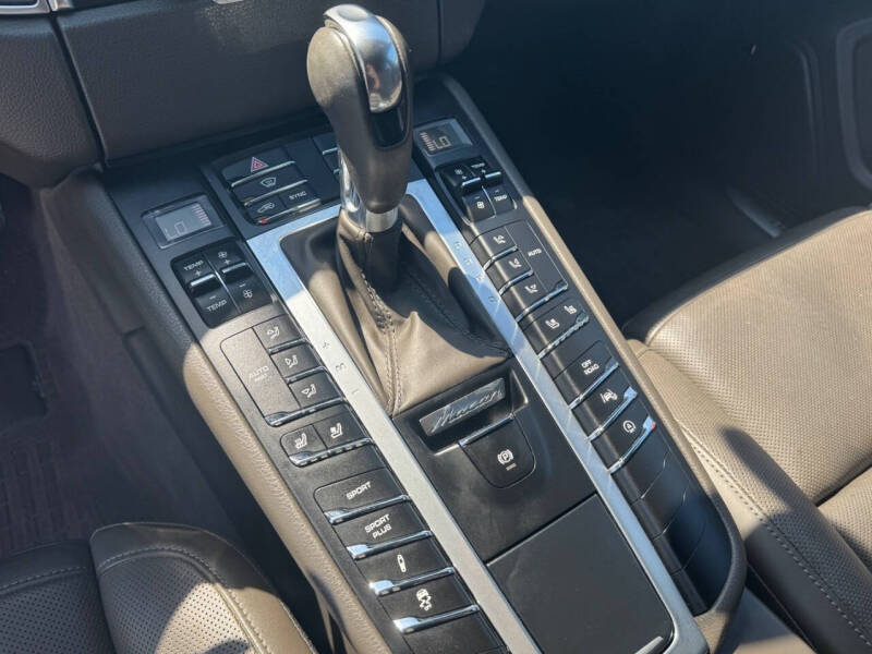 2016 Porsche Macan Turbo