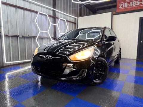 2013 Hyundai Accent GLS