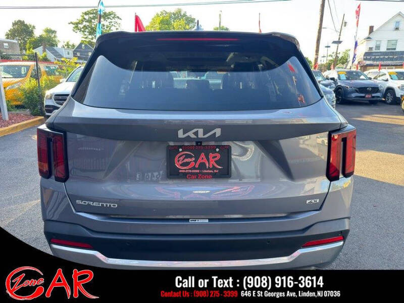 2024 Kia Sorento S