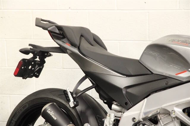 2021 Aprilia Tuono V4 1