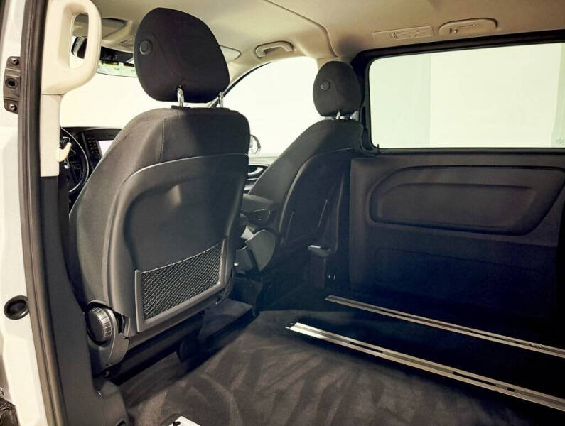 2017 Mercedes-Benz Metris Passenger