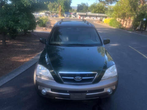 2006 Kia Sorento for sale at Viking Motors in Medford OR