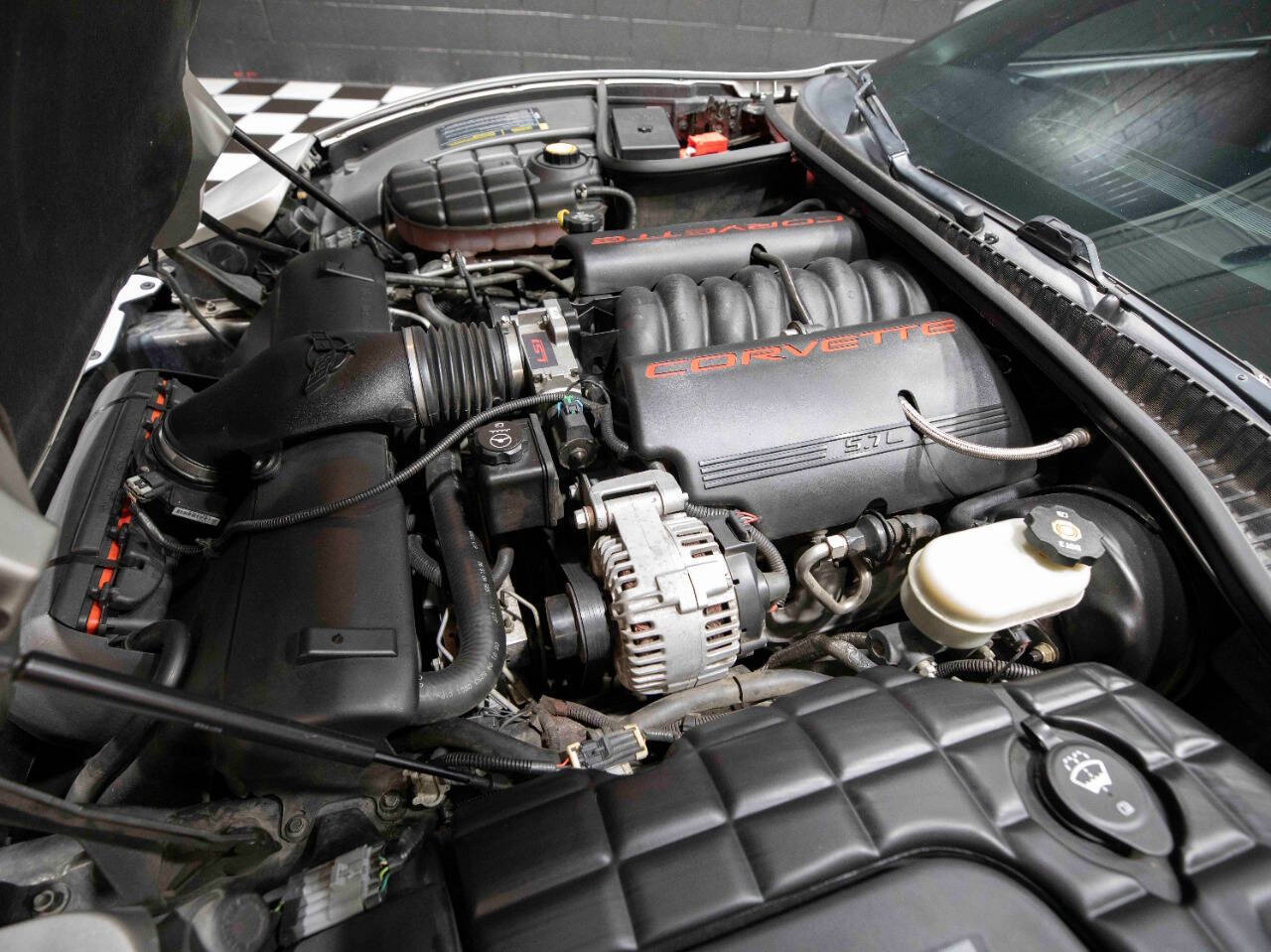 2004 Chevrolet Corvette 47