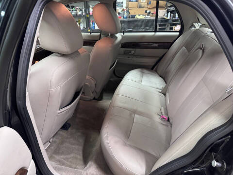 2011 Mercury Grand Marquis LS