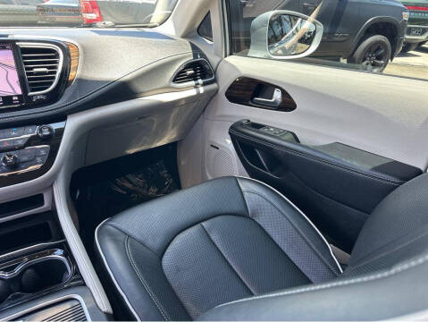 2022 Chrysler Pacifica Hybrid Limited