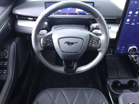 2022 Ford Mustang Mach-E Select