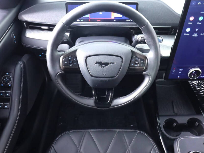 2022 Ford Mustang Mach-E Select