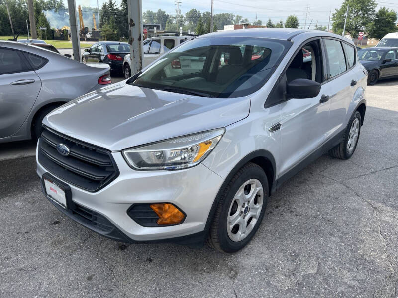 2017 Ford Escape S's photo