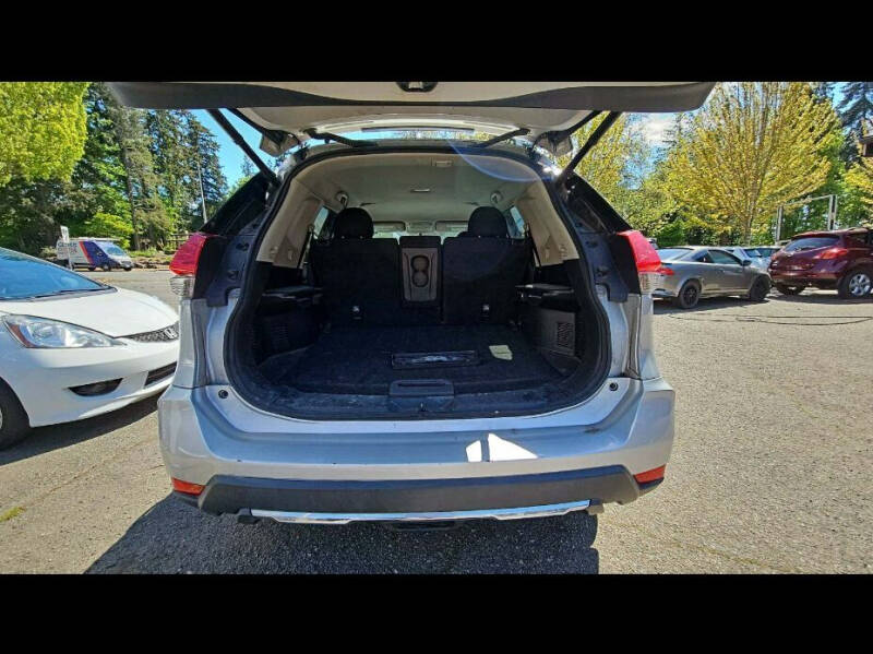 2017 Nissan Rogue SV