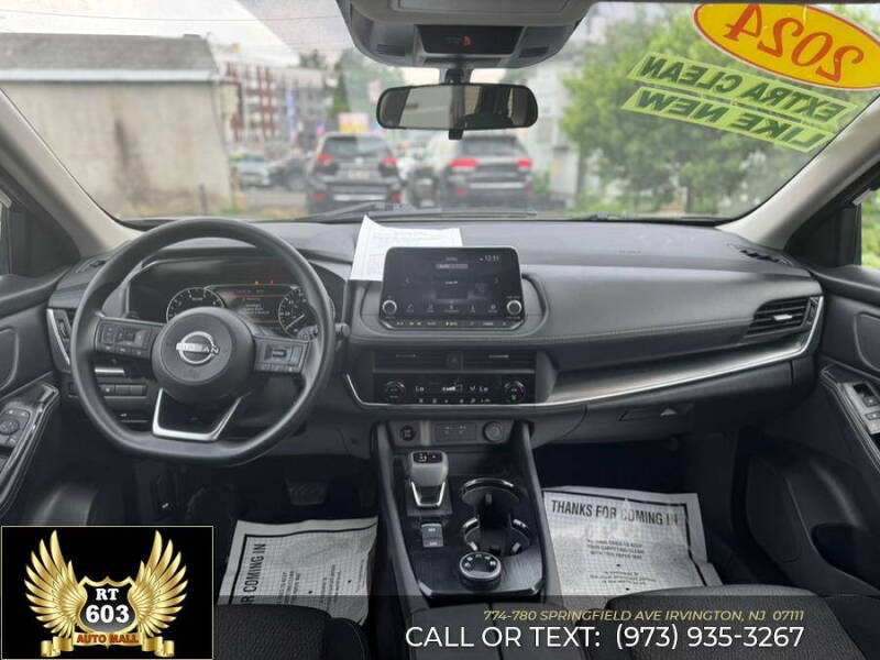 2024 Nissan Rogue SV