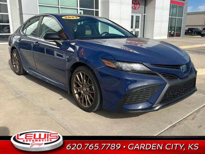 2023 Toyota Camry Hybrid SE