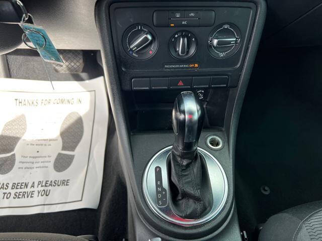 2014 Volkswagen Beetle 2.5L Entry PZEV