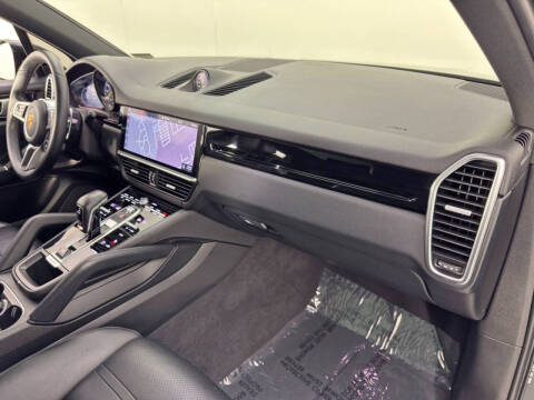 2020 Porsche Cayenne E-Hybrid