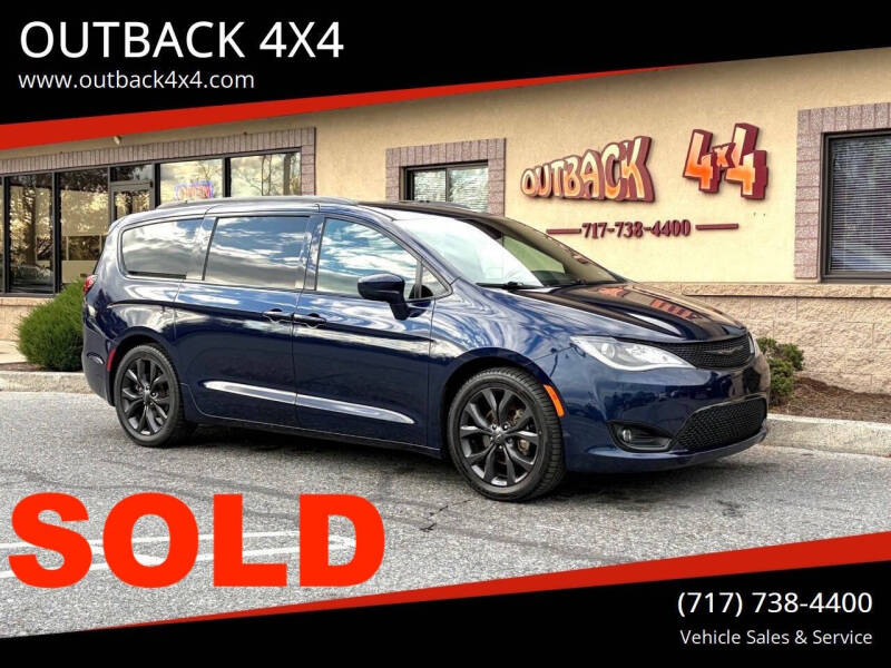 2019 Chrysler Pacifica Touring L Plus's photo