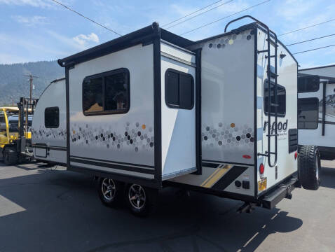 2022 Forest River R-Pod 202 / 25ft