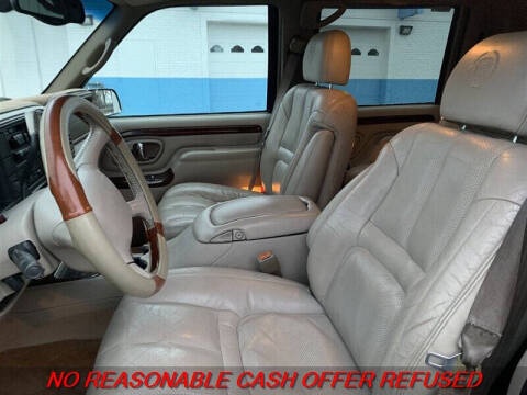 2000 Cadillac Escalade