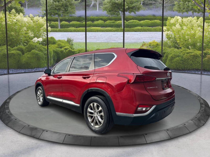 2019 Hyundai Santa Fe SE photo 5