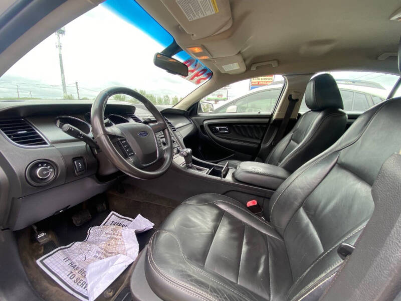 2012 Ford Taurus SE