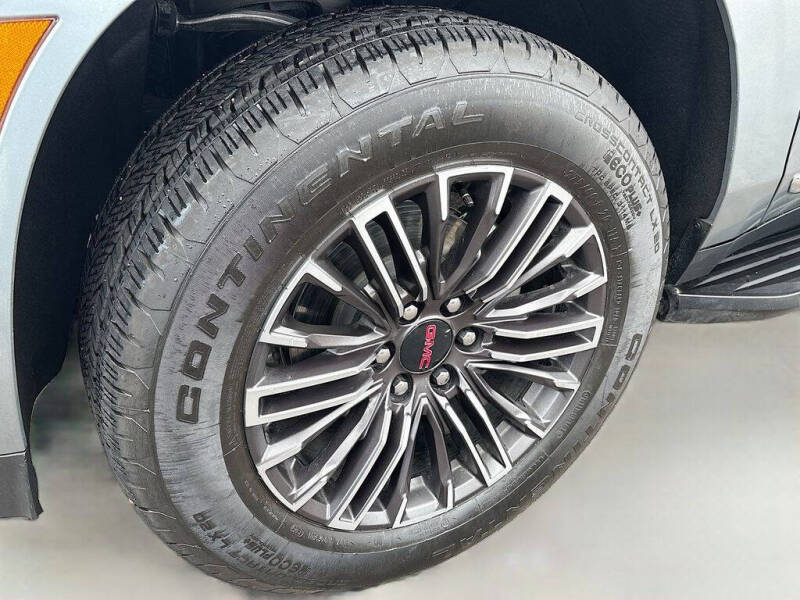 2025 GMC Yukon Elevation