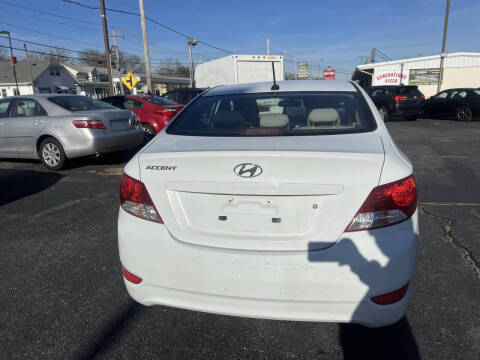 2014 Hyundai Accent GLS
