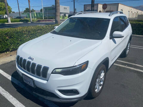 2019 Jeep Cherokee for sale at Fiesta Motors in Winnetka CA