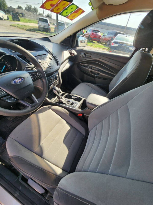 2017 Ford Escape S