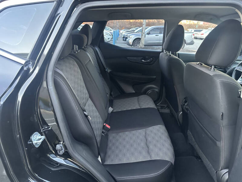 2018 Nissan Rogue Sport SV