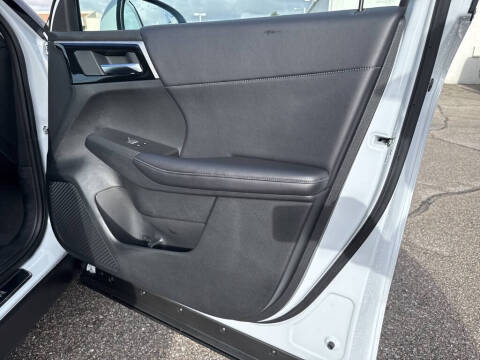 2025 Mitsubishi Outlander PHEV SE