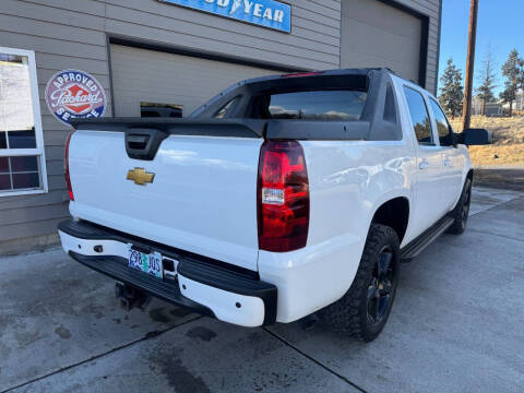 2012 Chevrolet Avalanche LS