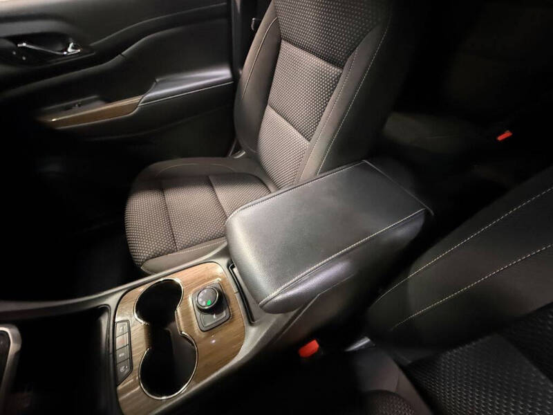 2021 GMC Acadia SLE
