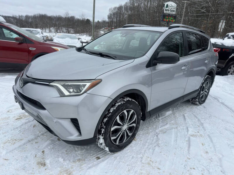 2017 Toyota RAV4 LE's photo