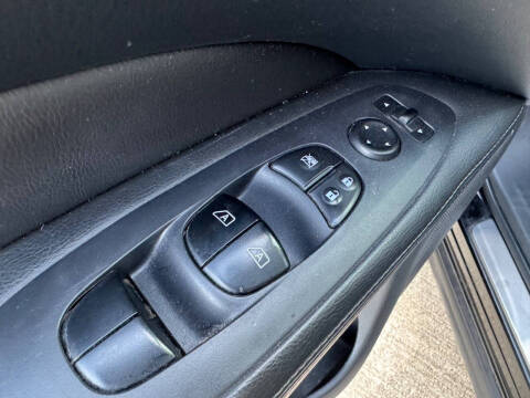 2017 Nissan Pathfinder Platinum