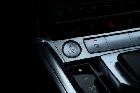 2019 Audi e-tron quattro Prestige