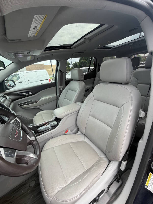 2017 GMC Acadia SLT-1