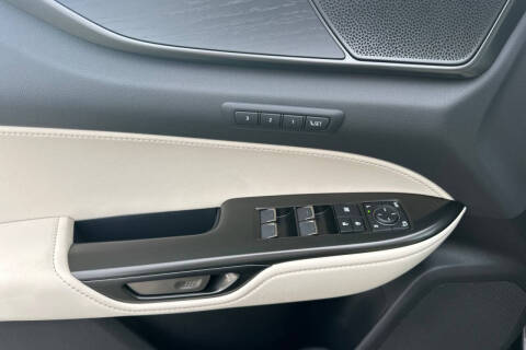 2026 Lexus NX 450h+ Luxury