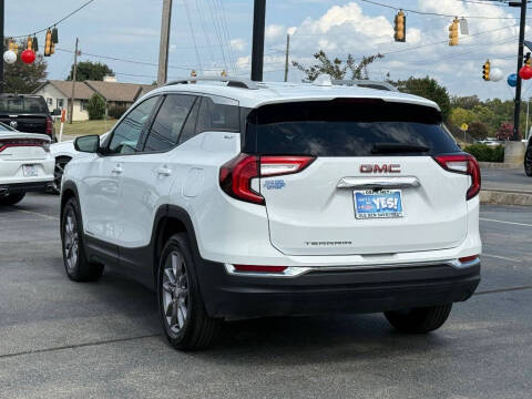 2023 GMC Terrain SLT