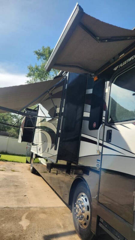 2017 Fleetwood RV Pace Arrow LXE 38K
