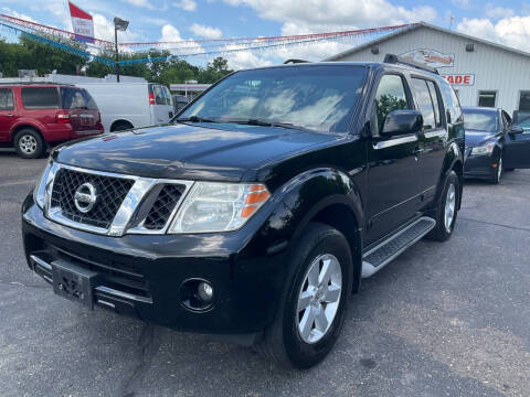 2010 Nissan Pathfinder for sale at Steves Auto Sales in Cambridge MN