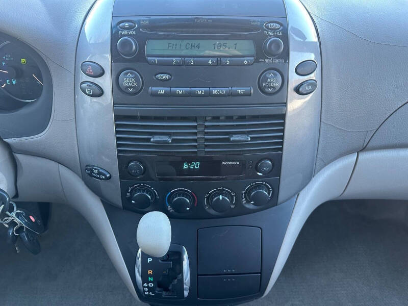 2006 Toyota Sienna LE 7 Passenger