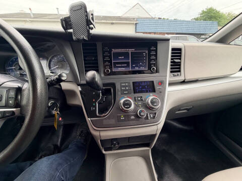 2020 Toyota Sienna L 7-Passenger
